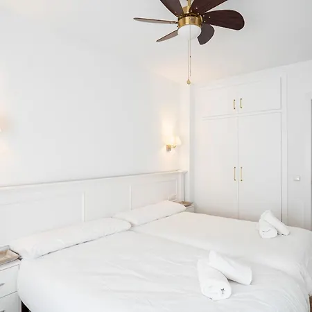Apartamento Ronda 193 Junto A Hospitales Y Cerca Centro Con Parking Gratis *