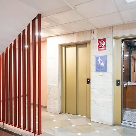 Ronda 193 Junto A Hospitales Y Cerca Centro Con Parking Gratis Apartamento *