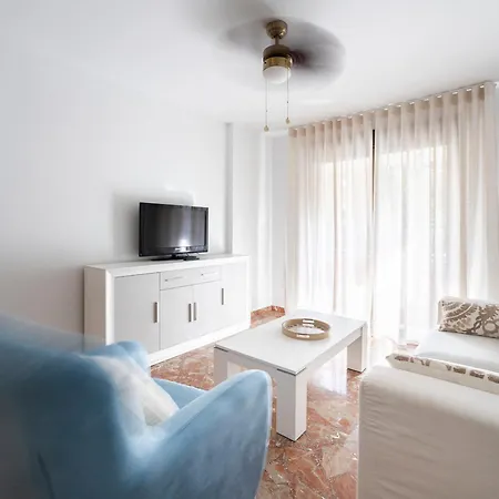 Apartamento Ronda 193 Junto A Hospitales Y Cerca Centro Con Parking Gratis *